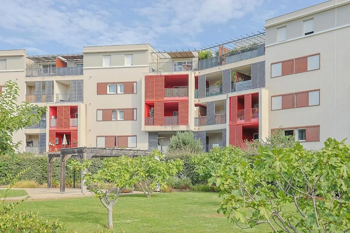 Air-Conditioned South-Facing Apartment Hyeres France