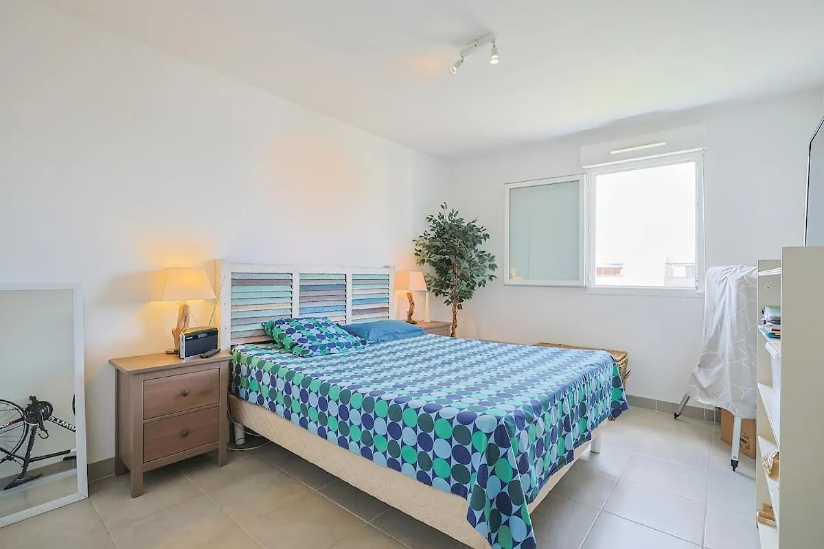 Air-Conditioned South-Facing Apartment Hyeres 0*,  France
